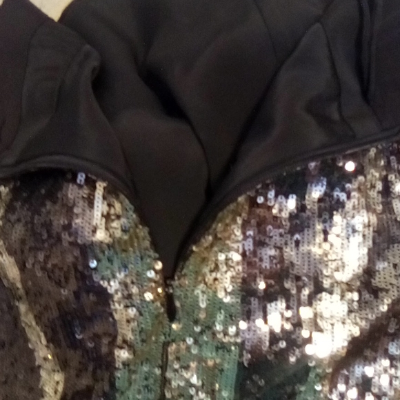 Haute Hippie sequin gold mini skirt - Picture 2 of 4